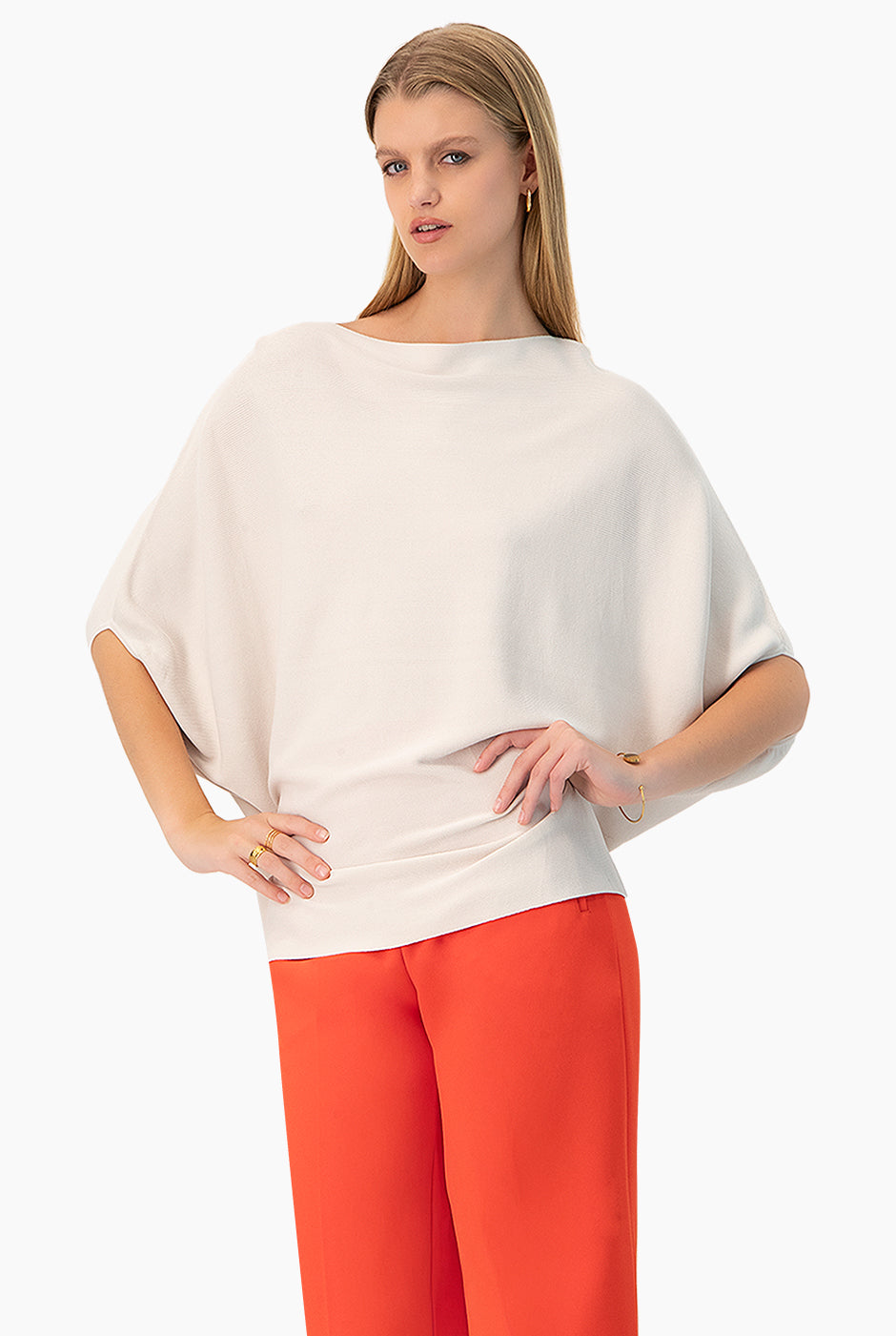 Suéter Dolman Ribbed color arena con manga murciélago