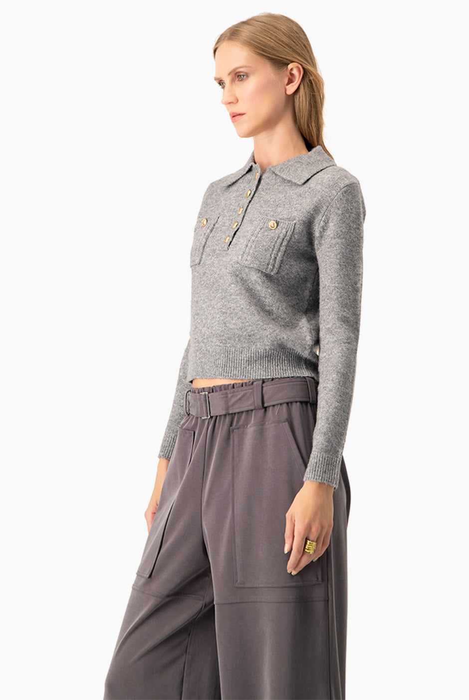 Suéter Shimmer Grey con brillo y botones dorados